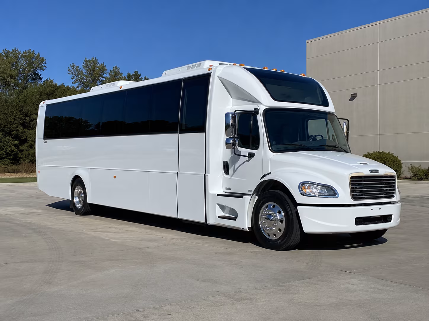laguna niguel 28 passenger party bus
